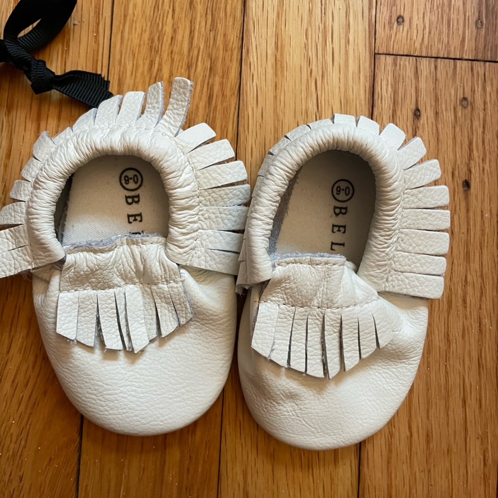 Bella Baby Ivory Leather Fringe Moccasins - Picture 3 of 4